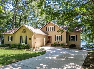 254 Lakewood Dr, Crossville, TN 38558