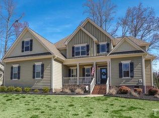 206 Old York Cir, Clayton, NC 27527