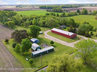 7779 S Crystal Rd, Carson City, MI 48811