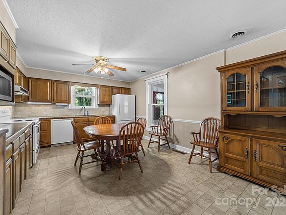 5th image of 3550 Statesville Blvd
