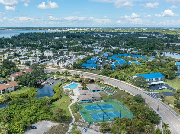 1411 NE 14th Court #P-14, Jensen Beach, FL 34957