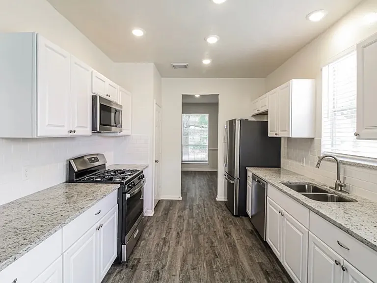 65 Atascadero Dr — Photo 5