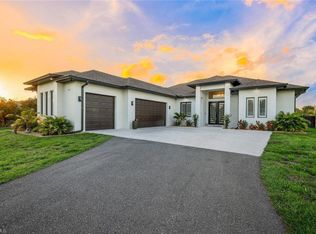 411 24th Ave NE, Naples, FL 34120