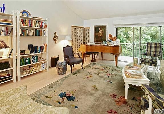 5th image of 310 Aerie Ct