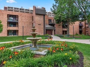 1906 E Shorewood Blvd UNIT 148, Shorewood, WI 53211