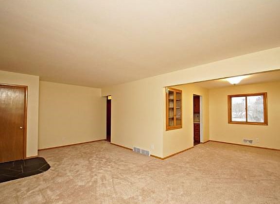 3rd image of 5509 Eliason Dr