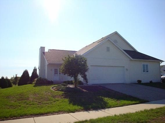 1st image of 849 Bridlewood Dr #851