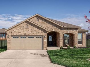 8368 Greentree Dr, Lenexa, KS 66227