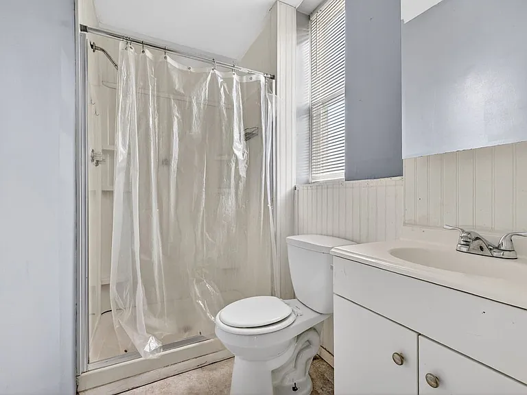 4617 S Compton Ave — Photo 2
