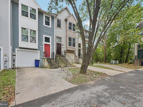2nd image of 9609 Clocktower Ln
