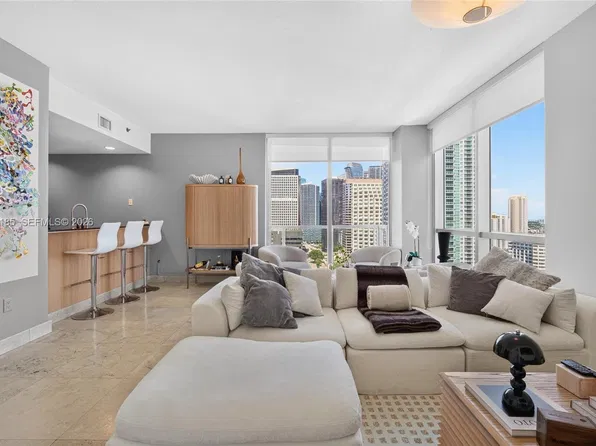 1060 Brickell Ave APT 2401, Miami, FL 33131