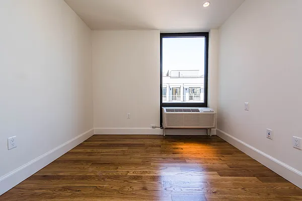 Rented by Nooklyn NYC LLC | media 74