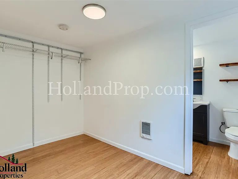 315 NW Dennis Ave — Photo 7