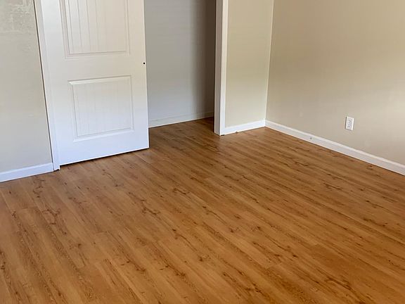 3rd image of 211 E Mission Ave #16