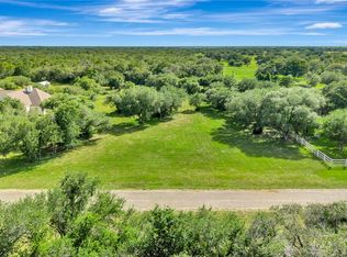 353 Pura Vida, Inez, TX 77968