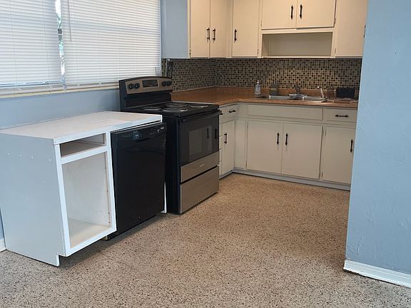 5th image of 719 Bay Vista Blvd S
