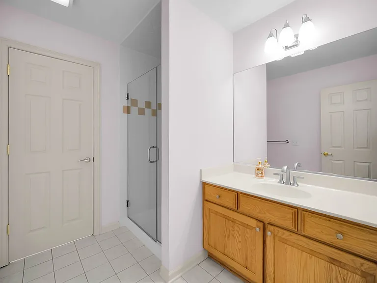 36W244 Fieldcrest Dr — Photo 36