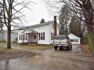 118 Walnut St, Girard, PA 16417