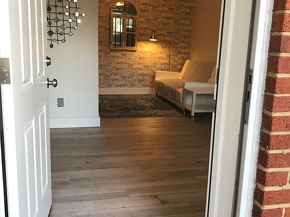 4th image of 2133 19th St N APT 1