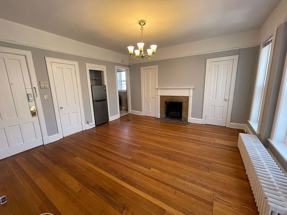 2nd image of 318 State St APT 6