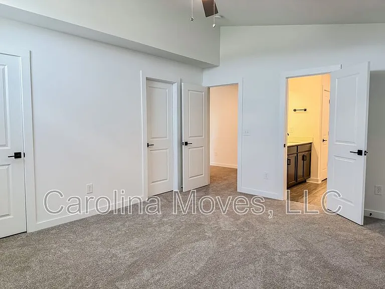 1431 Darrowby Way — Photo 10