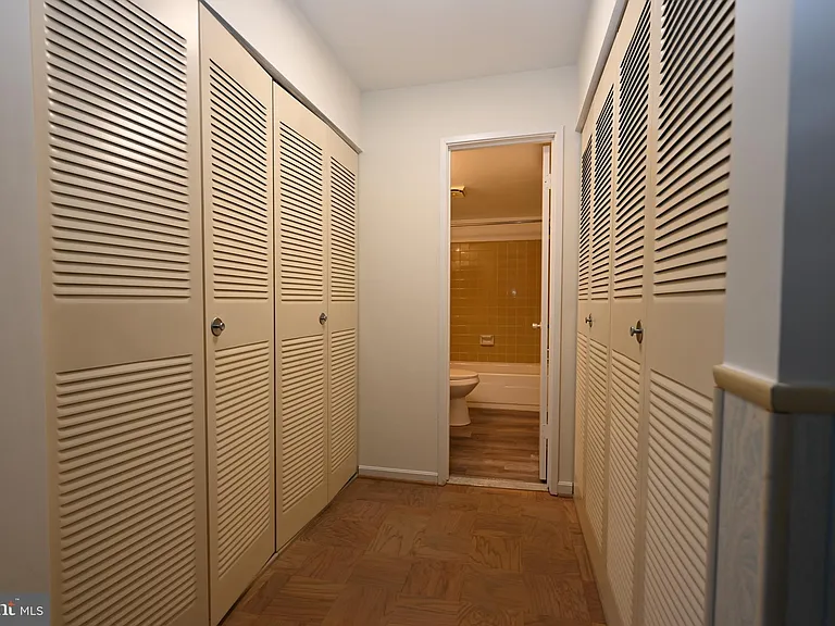 4404 Island Pl #104 — Photo 9
