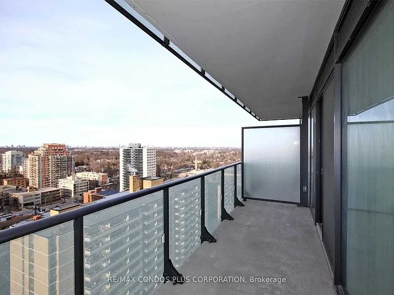 185 Roehampton Ave #1504 — Photo 8