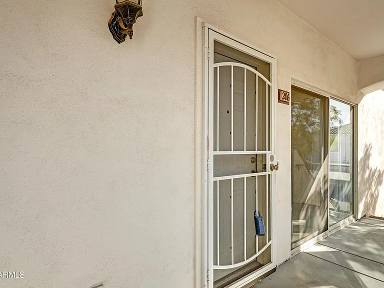 2950 W Louise Dr #206 — Photo 2