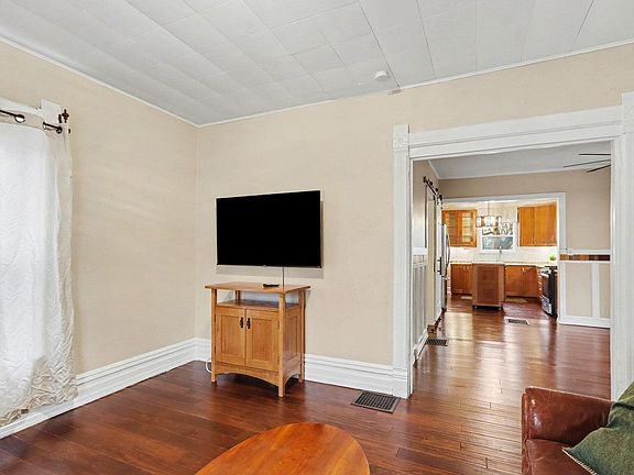 2nd image of 1116 Sherwood Ave