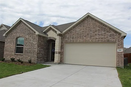1200 Mahogany Ln Photo 1 1200 Mahogany Ln Photo 1