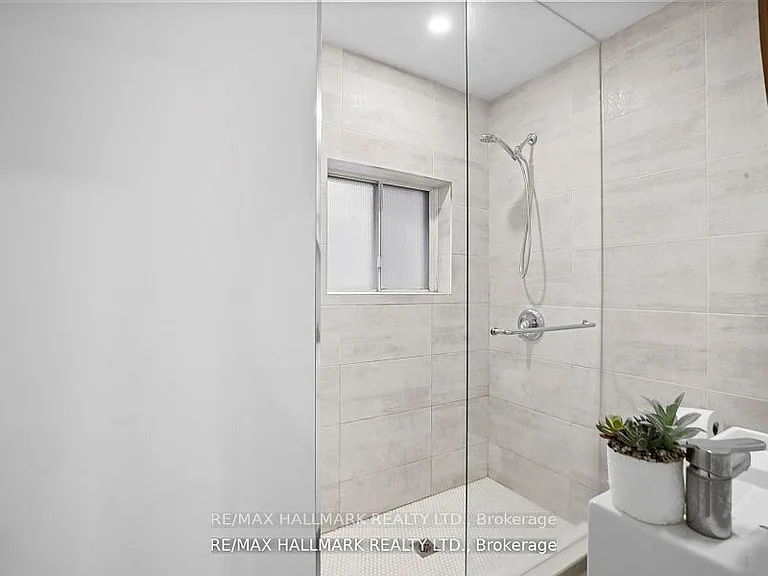 595 Saint Clair Ave W #12 — Photo 24