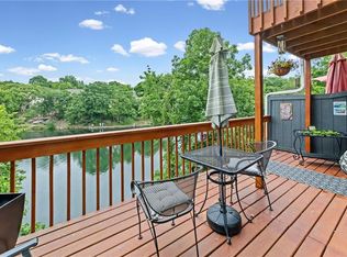 232 NE Bayview Dr, Lees Summit, MO 64064