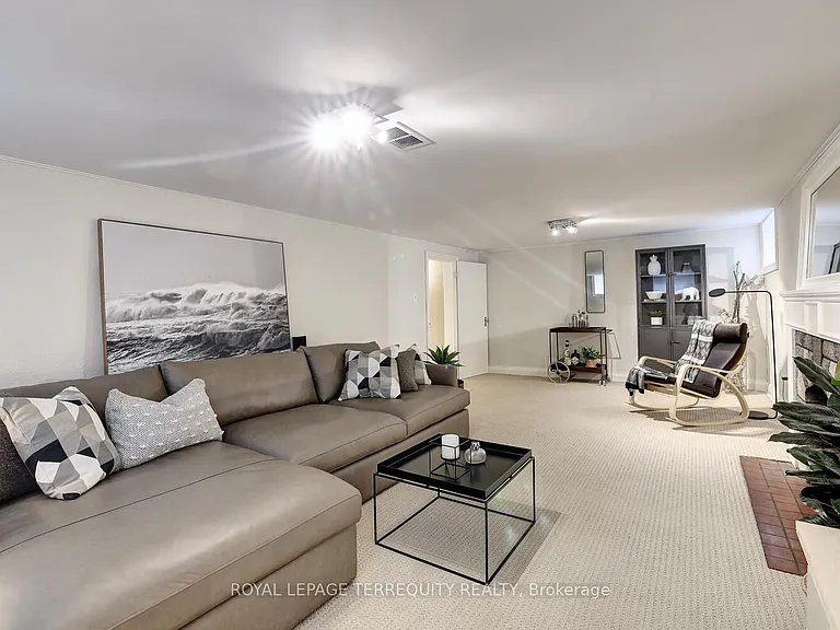 20 Elderidge Ave — Photo 32