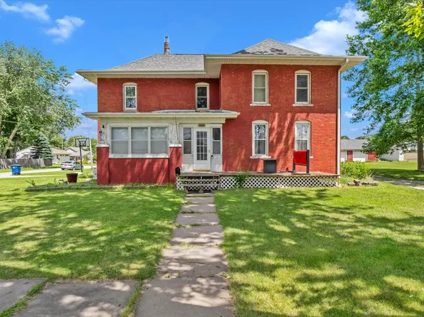 302 N Ridge St, Cambridge, IL 61238
