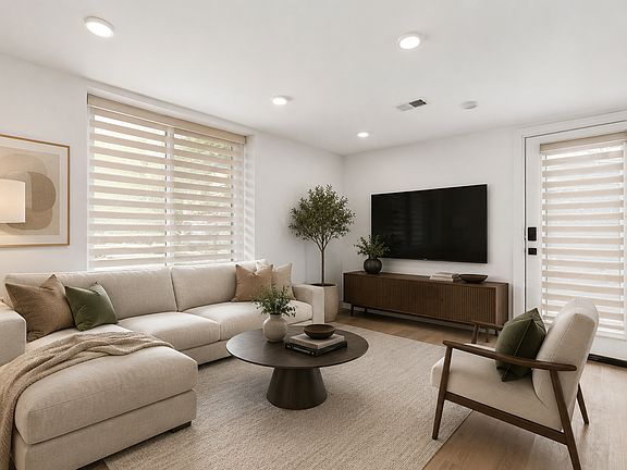 3rd image of 92 Chelsea St #1