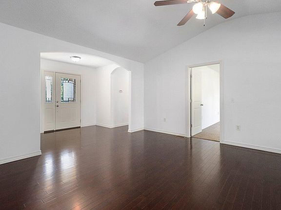 5th image of 105 Boulder Drive