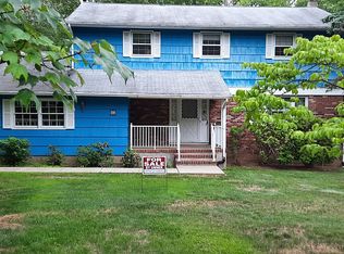 48 Beech Rd, Randolph, NJ 07869