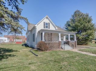 219 W Mill St, Staunton, IL 62088