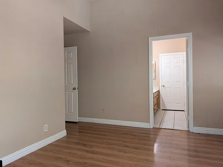 7825 Cherry River Dr — Photo 18