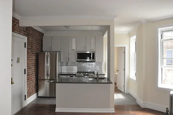 Rented by Sector Property Group | media 28