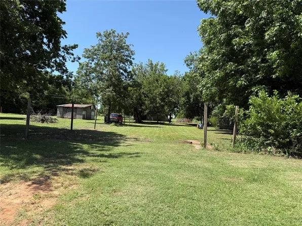 920 W Logan Ave Lot 15-16, Guthrie, OK 73044