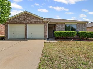1812 Little Deer Ln, Fort Worth, TX 76131