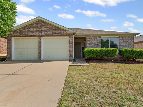 1812 Little Deer Ln, Fort Worth, TX 76131