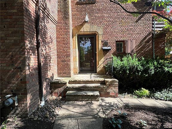 2nd image of 16287 Brewster Rd