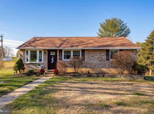 6302 W Hemlock Dr, Sykesville, MD 21784