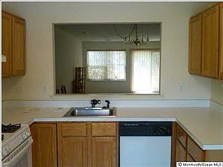 3rd image of 6 Golden Willows Ave