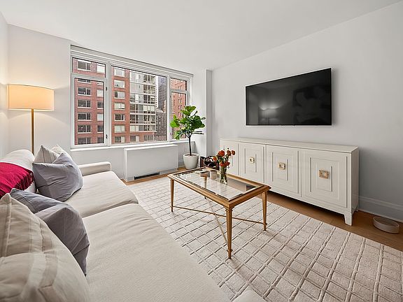 3rd image of 210 Warren St #9F