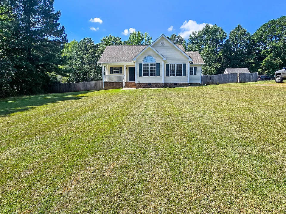 1092 Lake Ridge Dr