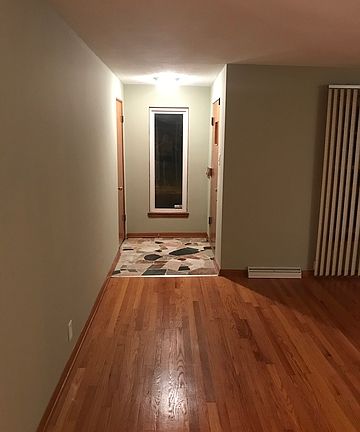 4th image of 2637 W 84th St