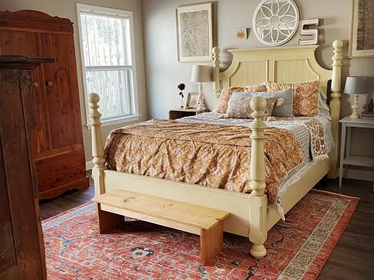 Master bedroom. New queen mattress.